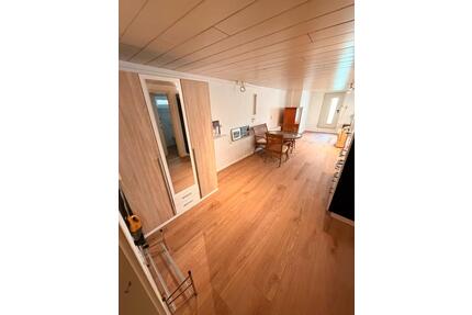 Souterrainfläche mit Terrasse – ca. 50 m² – voll möbliert – Strom - Mainz Mombach