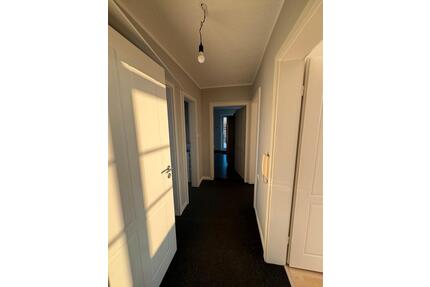 4-Zimmer Dachgeschosswohnung Maisach+Balkon, Küche, 151qm NF,S3