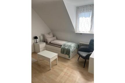 Zimmer zur Kurzzeitmiete - 650,00&nbsp;EUR Kaltmiete, ca.&nbsp; 15,00&nbsp;m&sup2; in Neuenburg am Rhein (PLZ: 79395)