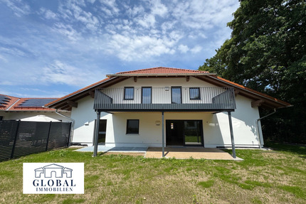 Sofort einziehen: Kernsanierte 3 Zimmer DG Mietwohnung mit Balkon - Gilching