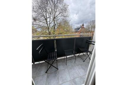 Möbiliertes 1-Zimmer Apartment Wohnung mit Balkon - Renovierung - Wiesbaden Südost