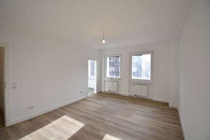 Wohnung zum Mieten in Duisburg 325,00 € 28.94 m²