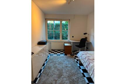 WG-Zimmer für Studentin in Pulheim (12m²)
