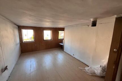 Helle 4 Zimmer WohnungWGBüro - 650,00&nbsp;EUR Kaltmiete, ca.&nbsp; 75,00&nbsp;m&sup2; in Ilshofen (PLZ: 74532)