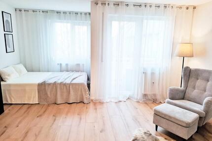 Moderne, vollmöblierte 1-Zimmer Wohnung mit Balkon, EBK und TG-St - Fürth Bislohe