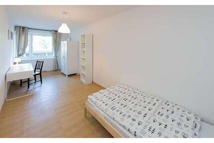 WG-Zimmer in München 710,00 € 12 m²