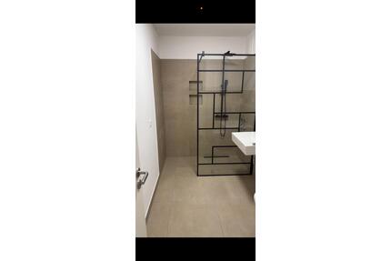 Möblierte 2-Zimmer Wohnung mit großem Balkon befristet auf 2 Jahr - Hamburg Lohbrügge