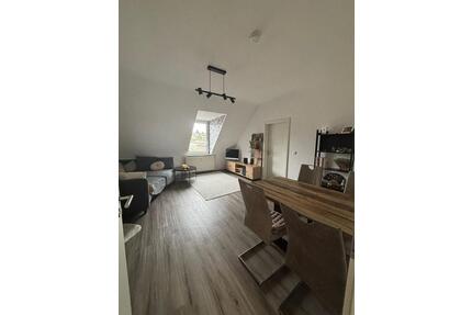 2 Zimmer Dachgeschosswohnung, Altbau, zentrale Lage - Bruchsal