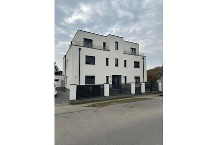 2-Zimmer-Wohnung mit großer Terrasse ab 1.6.26 - Berlin Marzahn-Hellersdorf