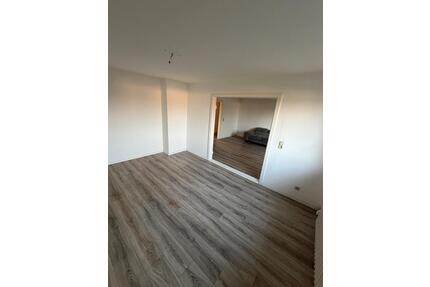 2 Zimmer wohnung zu vermieten - 440,00&nbsp;EUR Kaltmiete, ca.&nbsp; 56,00&nbsp;m&sup2; in Bremerhaven (PLZ: 27580) Lehe