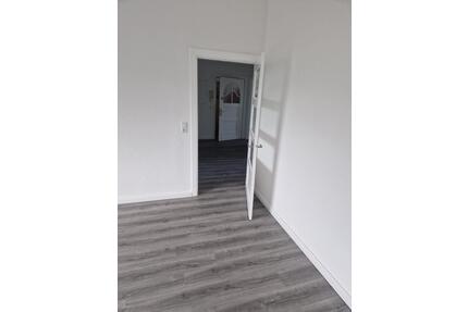 2 Zimmer Wohnung mit Balkon, 19055 Schwerin