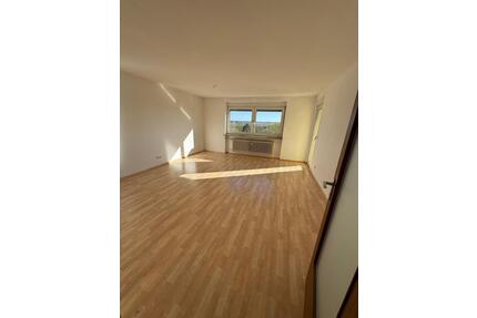 3 Zimmer Wohnung ca. 80m2 in Zirndorf Nähe kneipallee