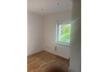 WG Zimmer in Waiblingen - 590,00&nbsp;EUR Kaltmiete, ca.&nbsp; 25,00&nbsp;m&sup2; in Waiblingen (PLZ: 71332)