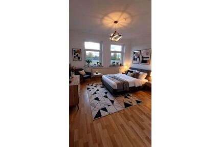 ! - Charmante 2-Raum-Wohnung mit moderner EBK & Balkon - Leipzig Ost