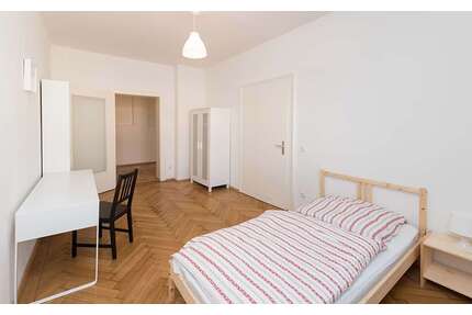 WG-Zimmer in München 910,00 € 16 m²