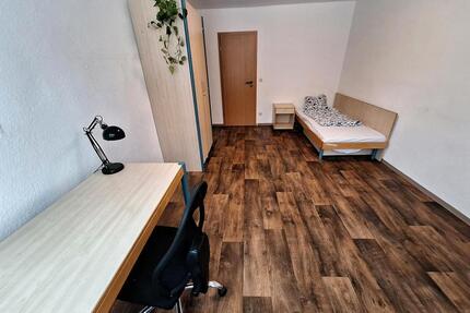 2 Monate Februar März Zimmer Frauen-WG - Papendorf