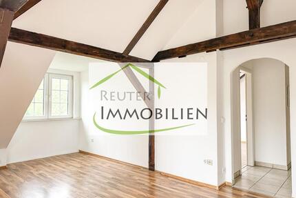 Romantischer Altbau über den Dächern Bochums - 2,5 Zimmer mitten in der Stadt!