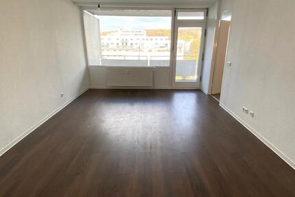 *** Helle Wohnung - FRISCH RENOVIERT - kleine Küche - großes Wohnzimmer BETZENBERG *** - Kaiserslautern Bahnheim