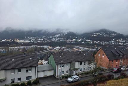 Dies könnte ihr Ausblick sein - 3 Zimmer mit Dielenboden und 1.000€ Gutschein* - Werdohl