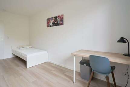 WG-Zimmer in Düsseldorf 619,00 € 15 m²