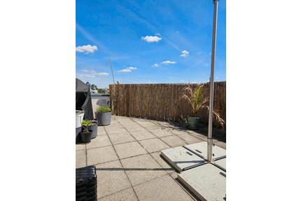 3 Zimmer Maisonette-Wohnung mit großer sonniger Dachterrasse - Leipzig Süd