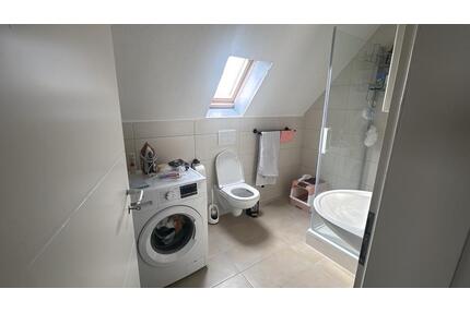 Sehr schöne 2 Zimmer Dachgeschoss Wohnung zu vermieten - Villingen-Schwenningen