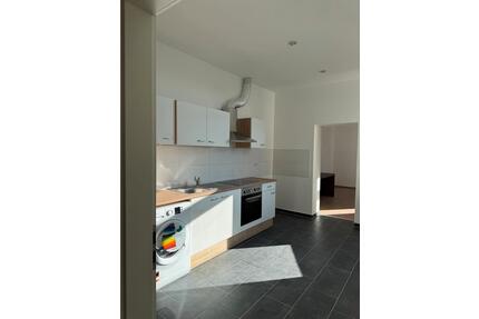 Schicke kernsanierte 2-Zimmer Wohnung - Erstbezug 06110 Halle - Halle (Saale) Damaschkestraße