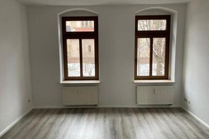 Gemütliche 3-Zimmer mit Laminat, Balkon und Wannenbad in zentraler Lage! - Chemnitz Hilbersdorf