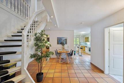 Schönes ZIMMER 16 qm mit Balkon in Wohn-Gemeinschaft (WG)! TV, WaMa, Highspeed-Internet inklusive! - München Trudering-Riem