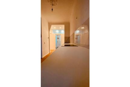 Helle 2 Zimmer Altbauwohnung, Erstbezug nach Sanierung - Stuttgart Degerloch