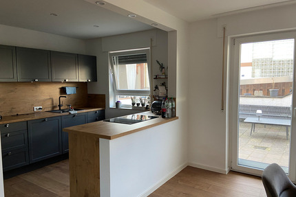 3-Zimmer Erdgeschoss-Wohnung mit Einbauküche, Terrasse u. Gartennutzung - Großostheim