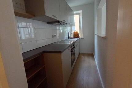 2 Zimmer | 44 m² | 440 € kalt - Renovierte Wohnung mit Einbauküche, Keller & eigenem Stellplatz - Duisburg Mittelmeiderich