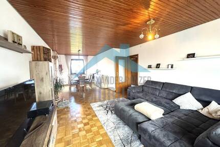 Gepflegte 3,5 ZKB-Wohnung mit Balkon in ruhiger Lage von Niedervellmar!