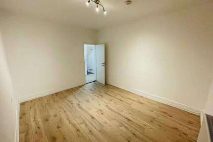 WG-Zimmer in Stuttgart 513,00 € 13 m²