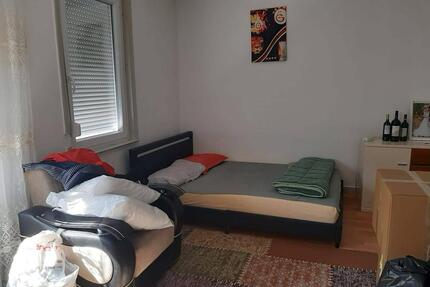 4 Zimmer Wohnung (90m2) Für 6 Monate befristet - Esslingen am Neckar