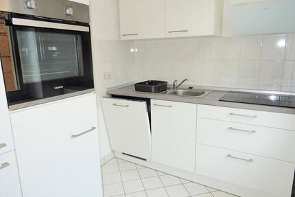 ** mit Balkon und Einbauküche ** 2 Zimmer Wohnung im Zentrum von Zwickau zu vermieten!