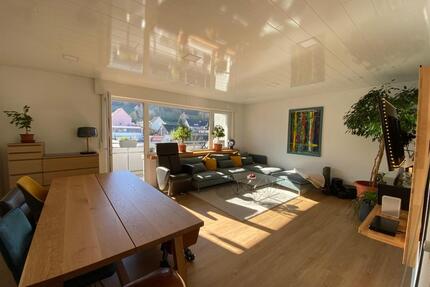 Moderne helle Etagenwohnung 2,5 Zimmer KDB Einbauküche + Balkon - Iserlohn Letmathe