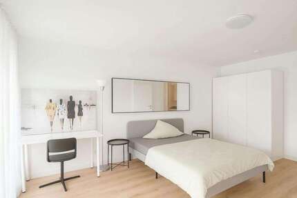 WG-Zimmer in München 875,00 € 12 m²
