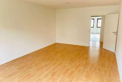 Wohnung zum Mieten in Nürnberg 883,99 € 89.81 m²