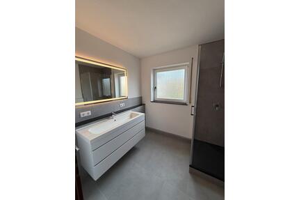 65 qm 2 Zimmer Wohnung top Lage + Tiefgarage Frisch Renoviert - Aalen Unterkochen