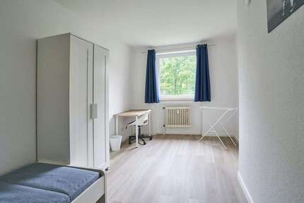 WG-Zimmer in Düsseldorf 619,00 € 10 m²
