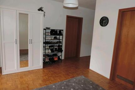 WG Zimmer in 93057 Regensburg - 348,00&nbsp;EUR Kaltmiete, ca.&nbsp; 10,00&nbsp;m&sup2; in Regensburg (PLZ: 93057) Gallingkofen