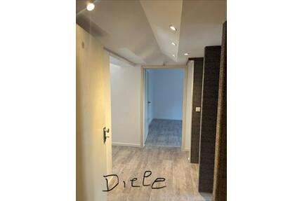 Schöne 2 - Zimmer Wohnung, 2 Gehminuten zum Rothsee, 66m²