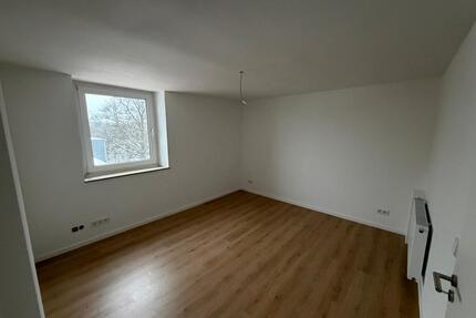 4 Zimmer Wohnung - Sofort Beziehbar - Solingen