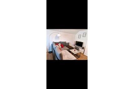 1 Zimmer Dachgeschoss Wohnung mit Wohnküche - Etzenricht