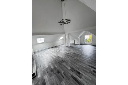 RENOVIERTE 4 ZIMMER WOHNUNG IN SIEGEN