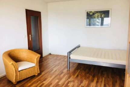 WG-Zimmer in Eschborn 730,00 € 14 m²