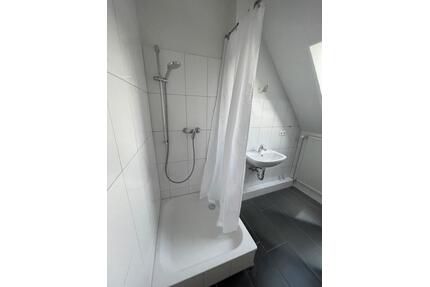 Vollständig renovierte-teilsanierte 2 Zimmer Wohnung Linden-Süd - Hannover Linden-Limmer