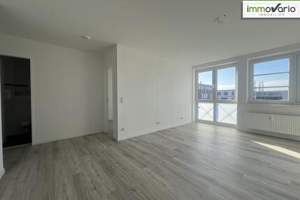 Singles oder Studenten aufgepasst! Kleines, helles 2-Zimmer-Apartment mit Dusche und offener Küche - Magdeburg Nordwest