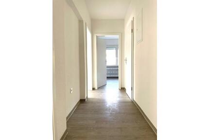 Bezusgfertige 3-Zimmer Wohnung in frisch modernisiertem Gebäude in bevorzugter Lage - Dortmund Mengede